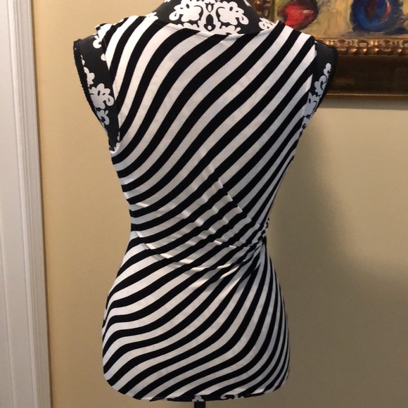 WHBM Cross front Horiz silver tone detail, body hugging tank top - Picture 6 of 10